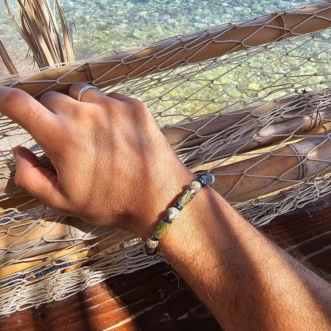 handmade shamballa bracelet dragon blood jasper dzi hematite onwrist