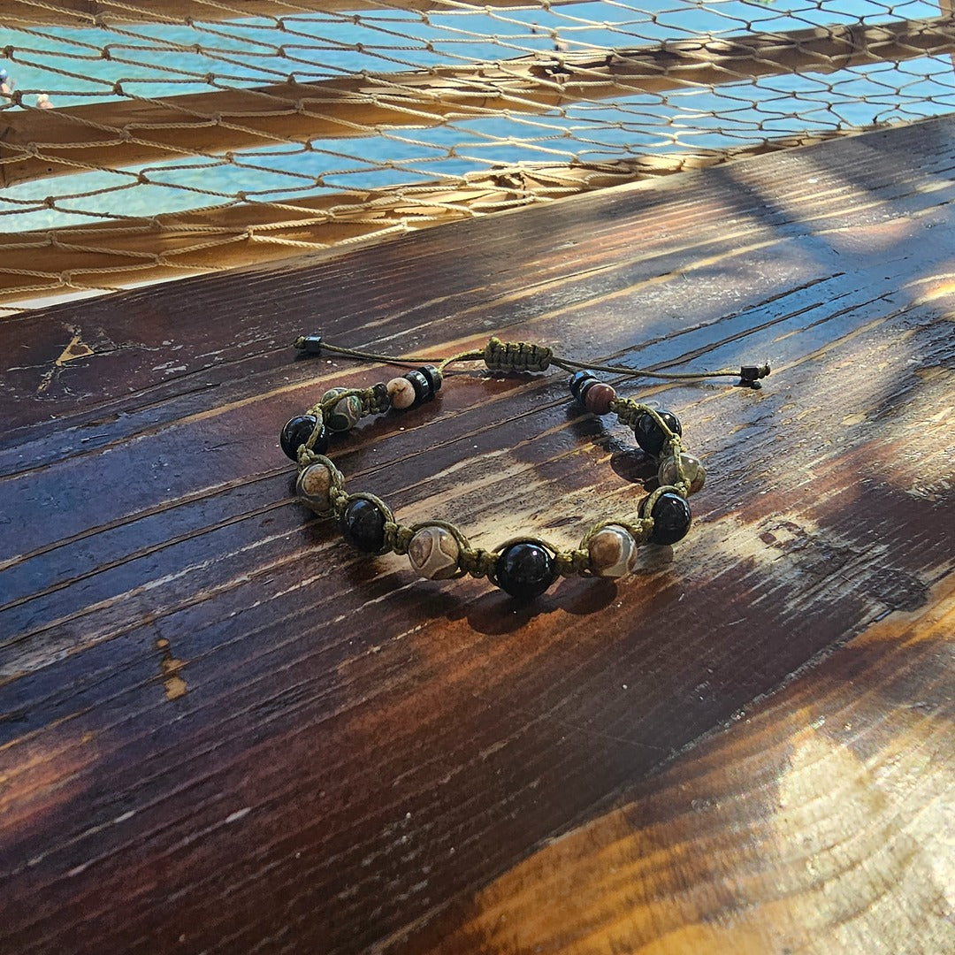 handmade shamballa bracelet dzi silvery obsidian hematite detail