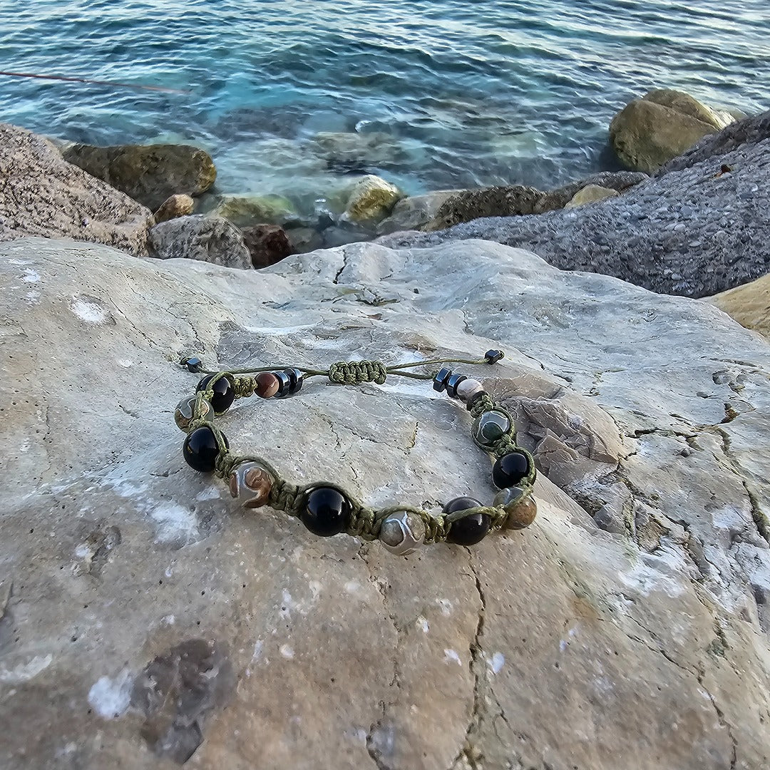 handmade shamballa bracelet dzi silvery obsidian hematite close up